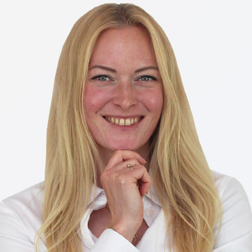 Julia Burhenne